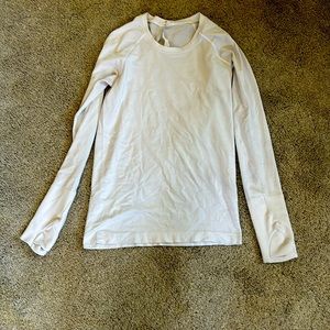 Women's Lululemon shirt
